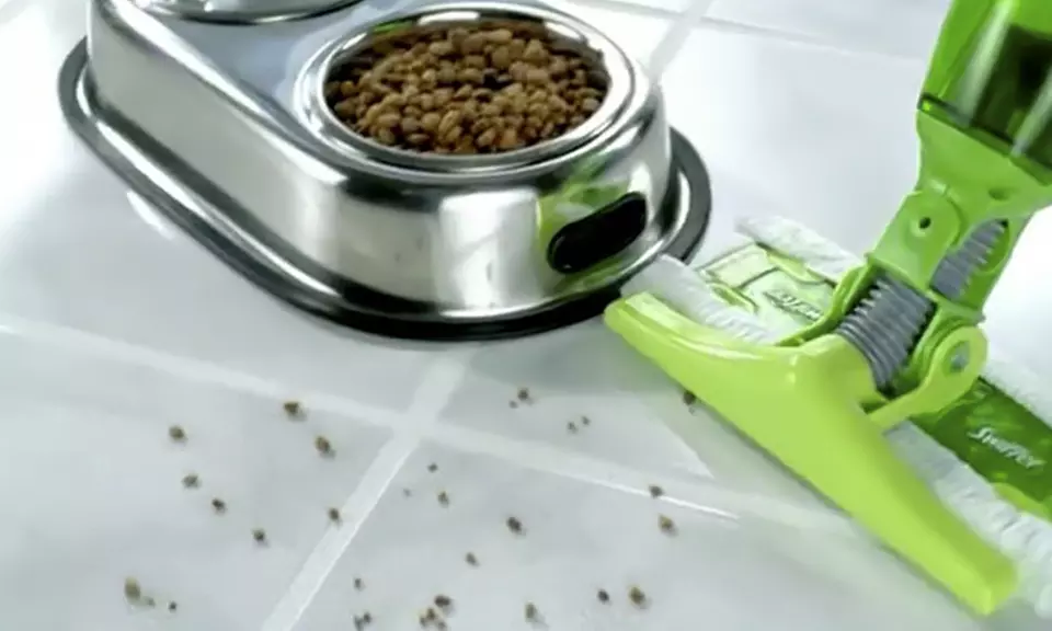 Swiffer SweeperVac - Second Medium