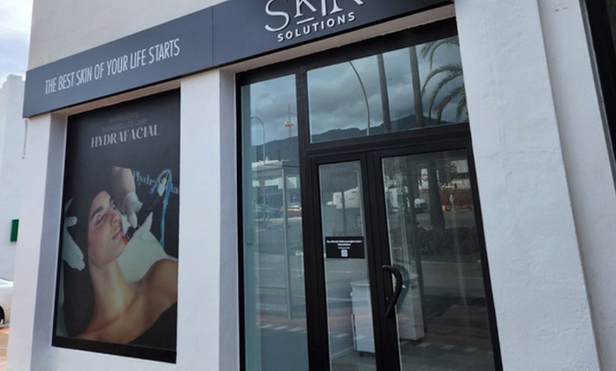 Image 4: Tratamiento con exosomas con dermapen en 1 o 3 zonas a elegir 