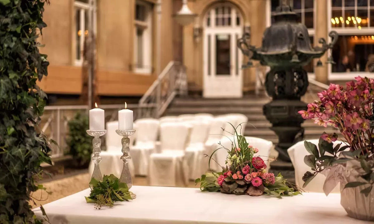 Gans to go (4,4 kg) inkl. Rotkohl, Kartoffelklößen & Beifußsauce