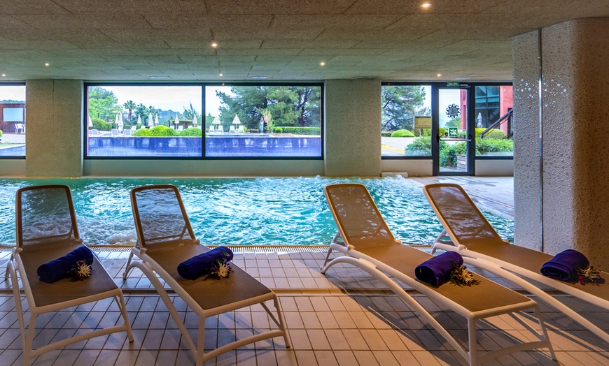 Image 17: Bienestar de lujo: spa para 2 con opción a masaje y menú en resort 4*