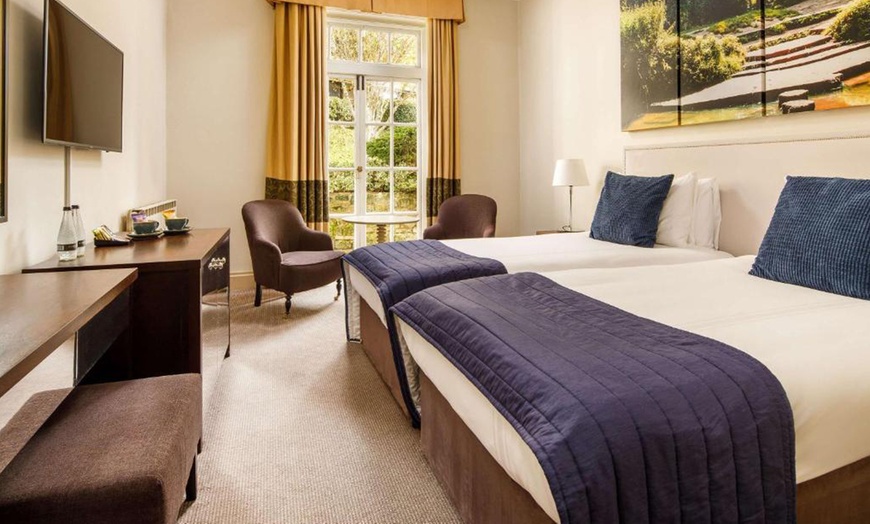 Image 11: Box Hill Surrey: Elegant 4* Stay with Breakfast & Dinner