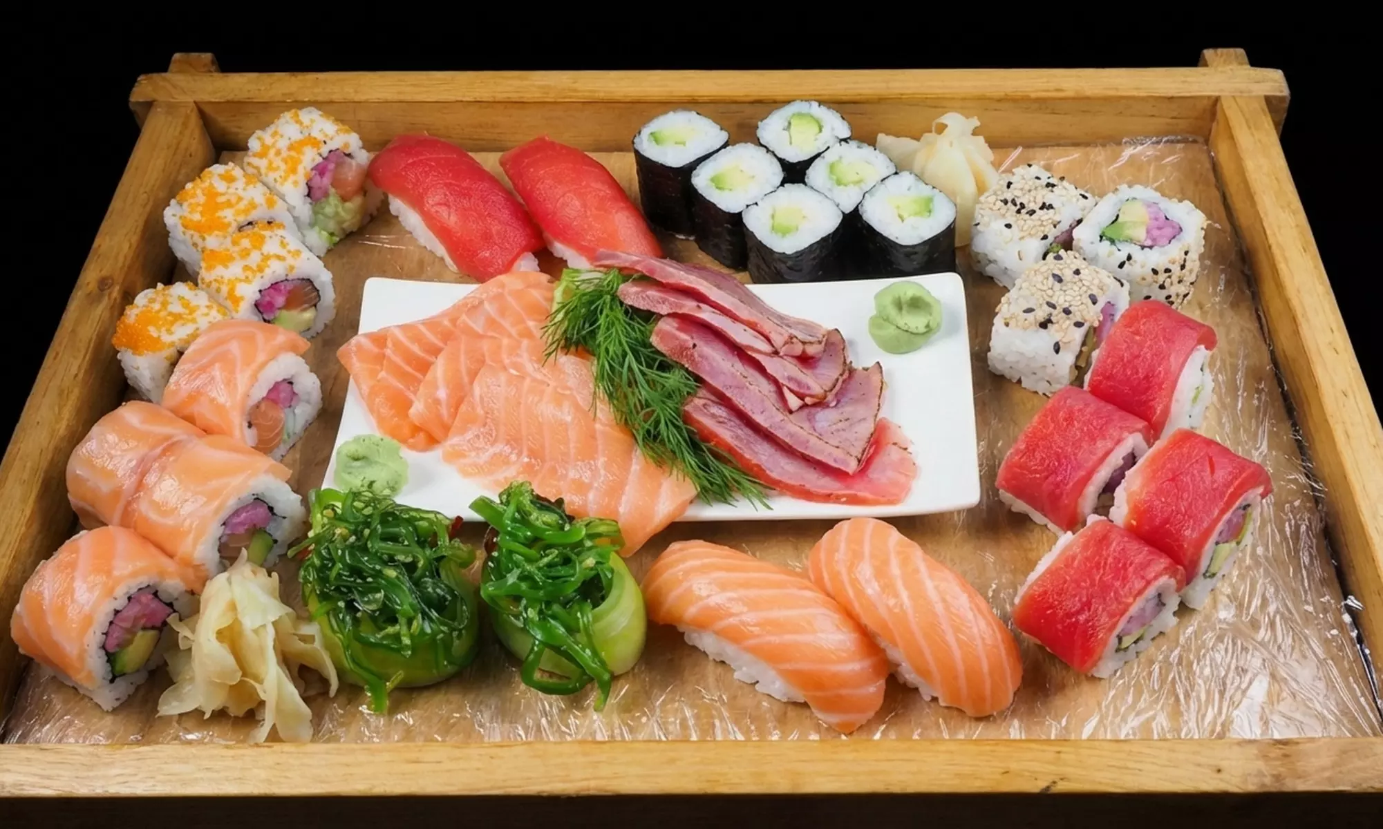 Vospeise und Sushi Platte (Bento) nach Wahl für 2 oder 4 Personen