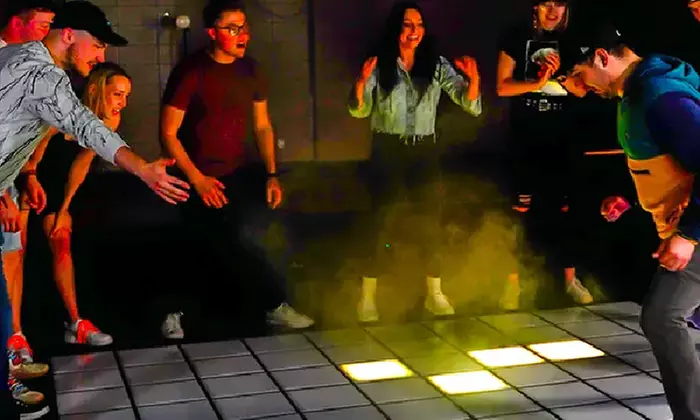 Partyspaß: 60 Min. Flashpad Party Game für 5-8 Personen