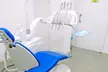 Sesión de blanqueamiento dental con led y opción a limpieza bucal en Clínica Dental Odontoss - Second Medium