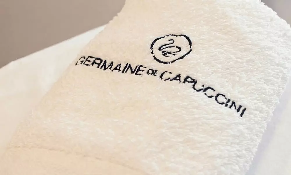 1 o 2 sesiones de limpieza facial y 1 o 2 masajes corporales para 1