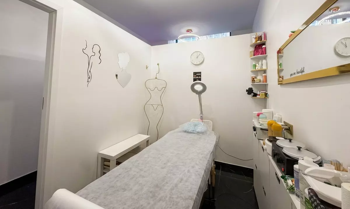 Depilacja woskiem lub pastą cukrową wybranej partii ciała