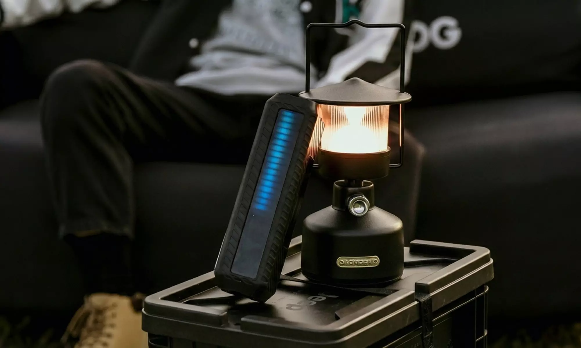 Draagbare vintage led-lantaarn met ingebouwde powerbank