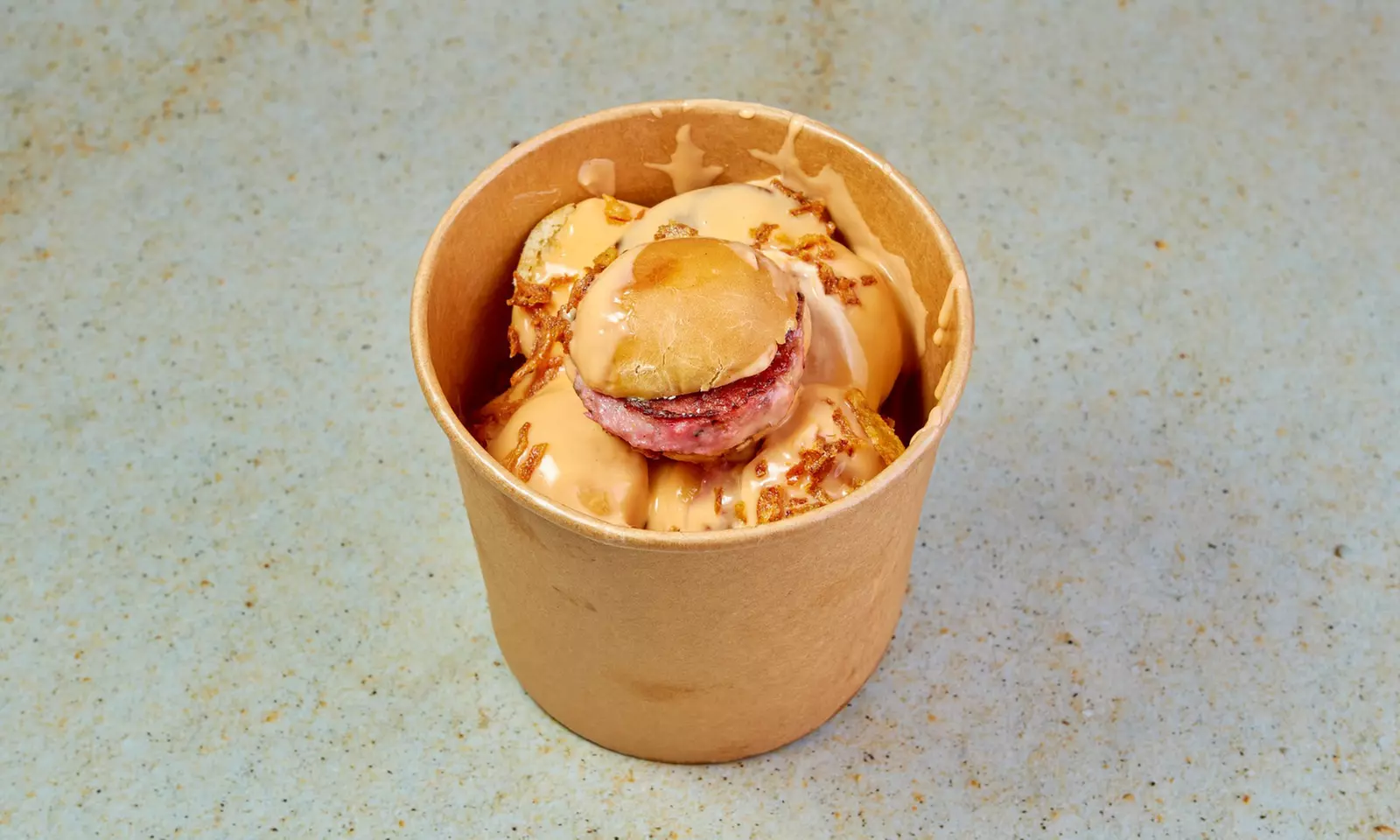 Menú para 2 o 4 personas con entrantes, principales, postres y bebida