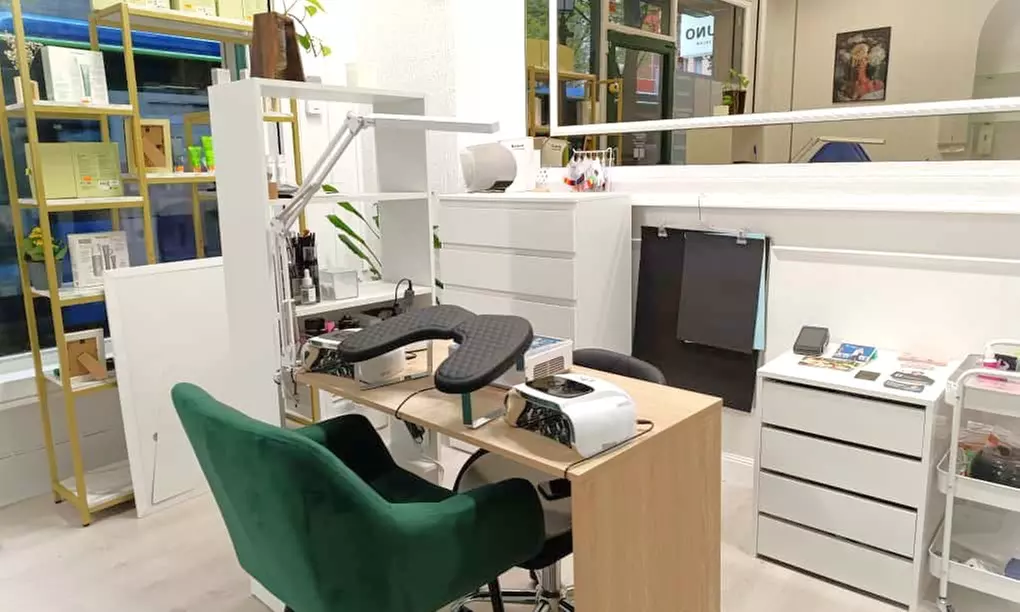 Laminado de cejas o lifting de pestañas con opción a tinte