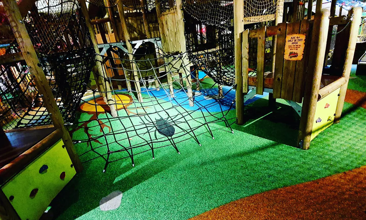Up to 44% Off on Golf - Indoor at Amazonia