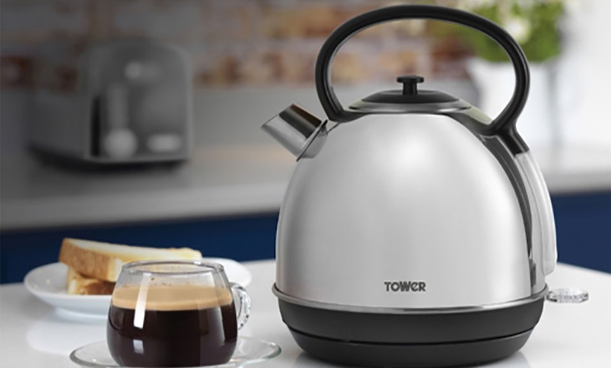 Image 15: Tower Traditional Kettle 2200W