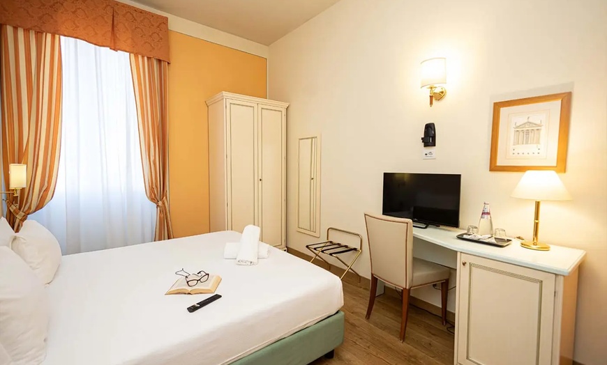 Image 12: ✈ 11-Day Guided Italy Vacation with Air from Great Value Vacations