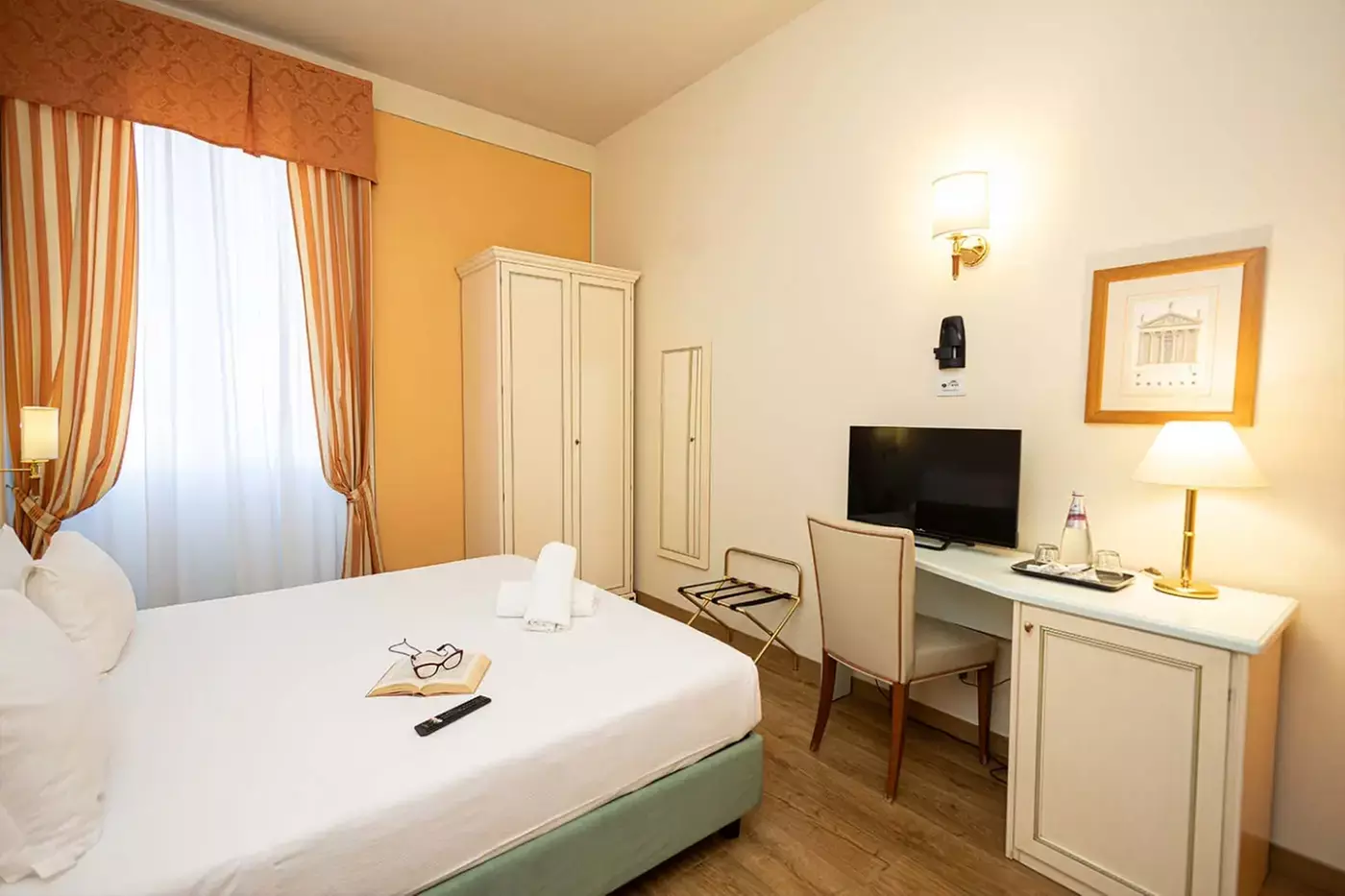 ✈ 11-Day Guided Italy Vacation with Air from Great Value Vacations