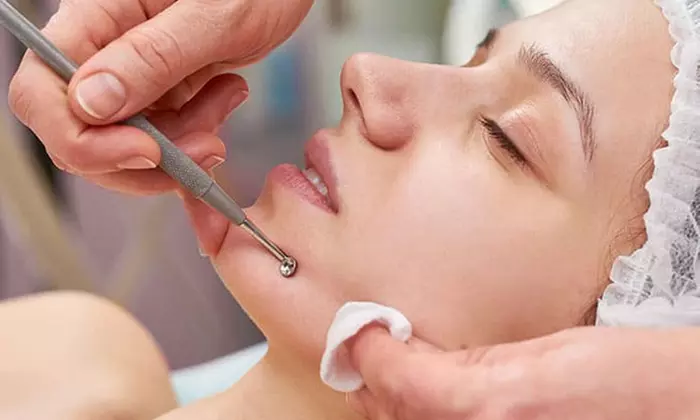 Limpieza facial profunda con tratamientos adicionales a elegir para 1