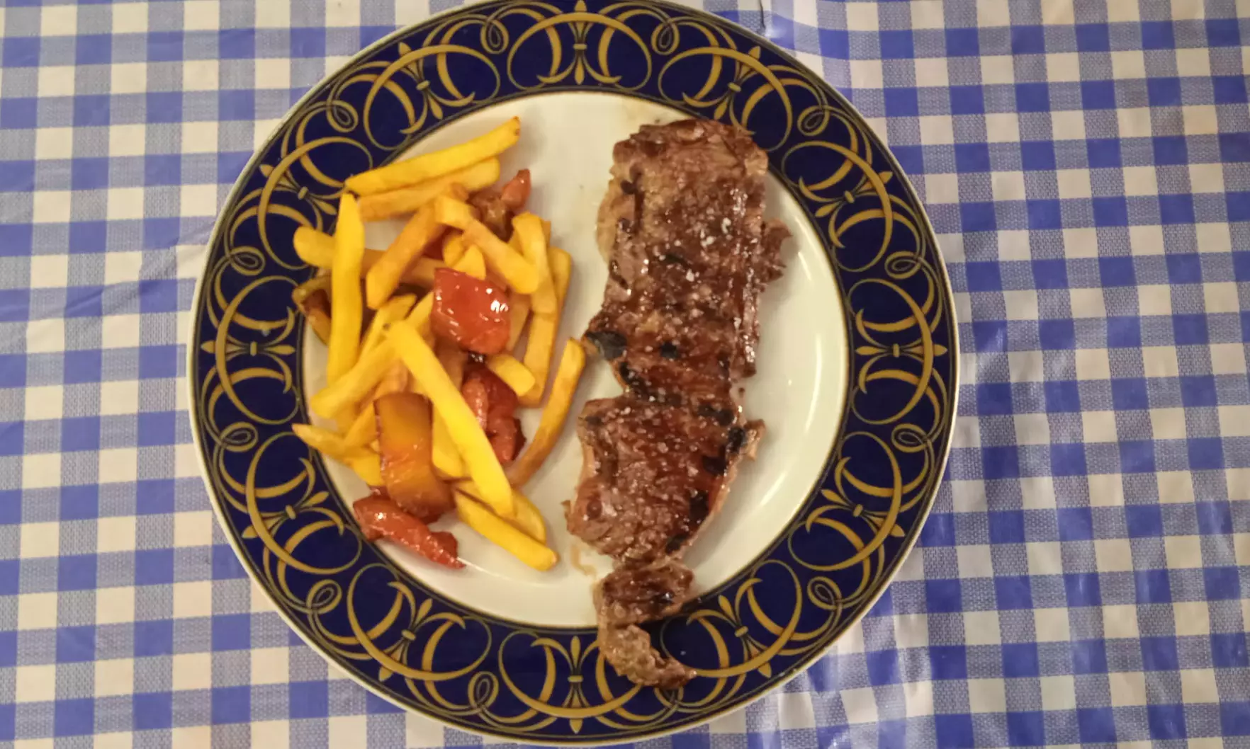 Menú a elegir entre mar y montaña o paletilla para 2 con vino