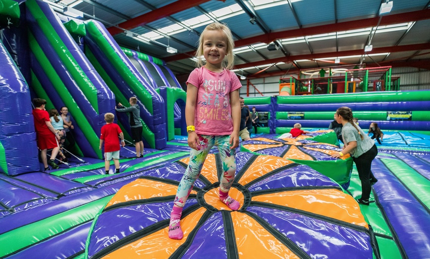 Image 3: One-Hour Trampoline Park Access