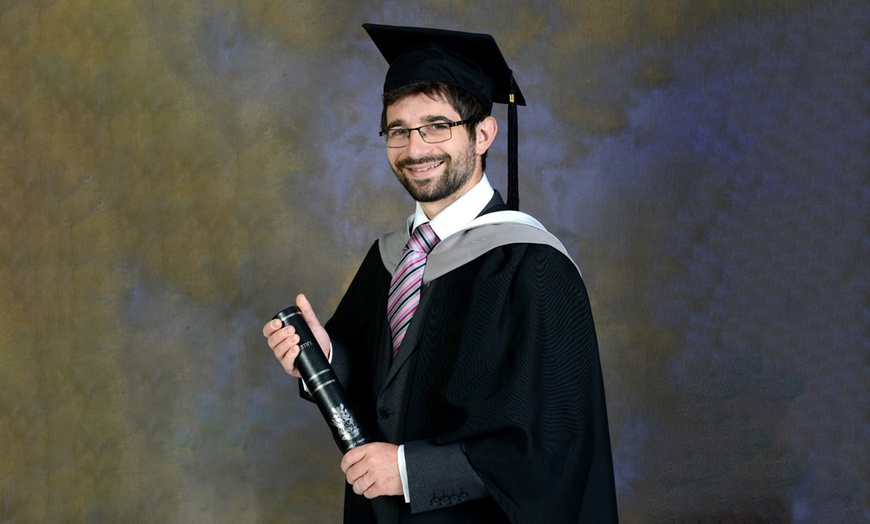 Image 9: Graduation Photoshoot