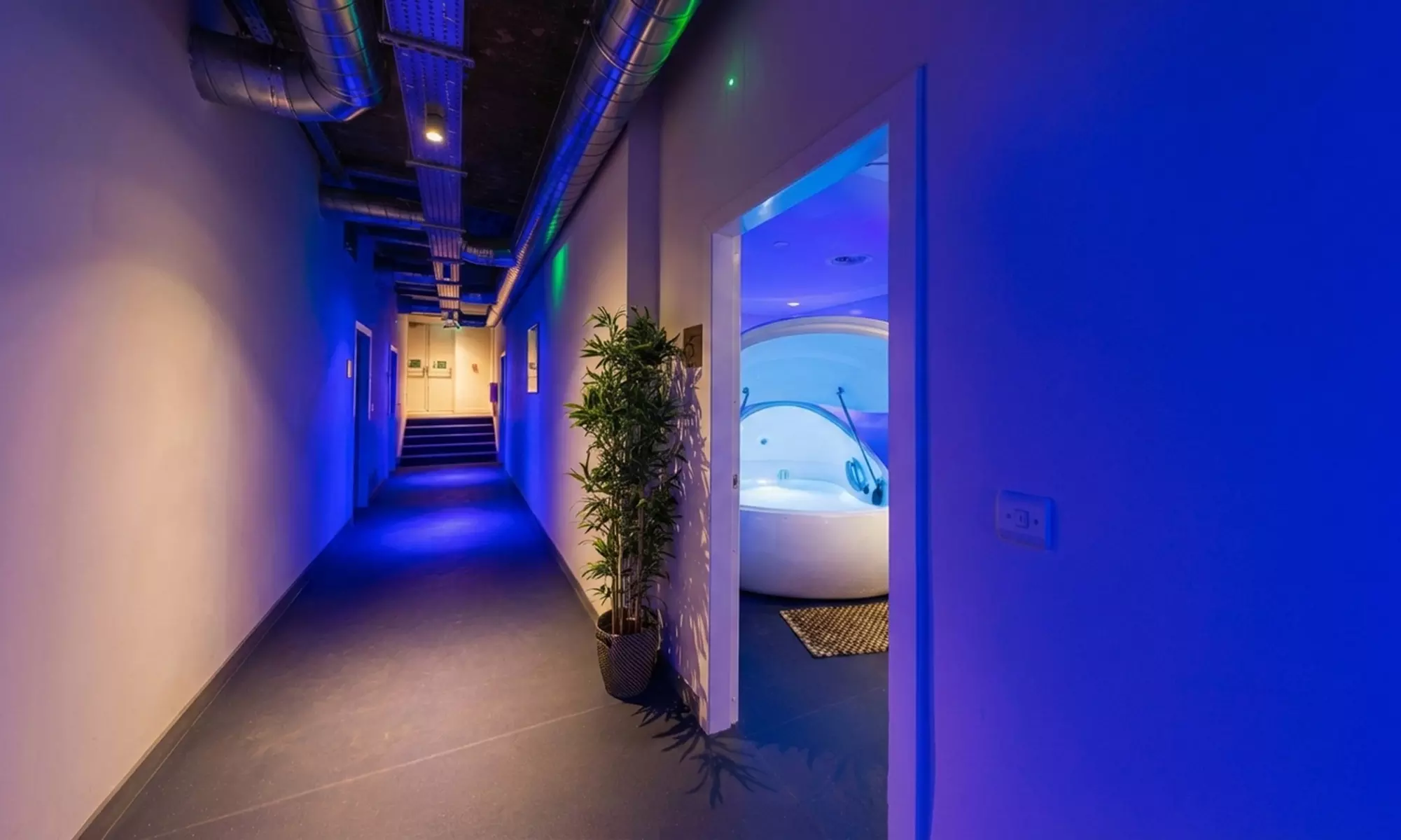 Deep Relaxation & Revitalise with Float & Light Therapy Massages