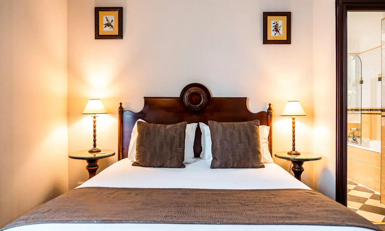 Paris: Klassik-Doppelzimmer, opt. mit Frühstück