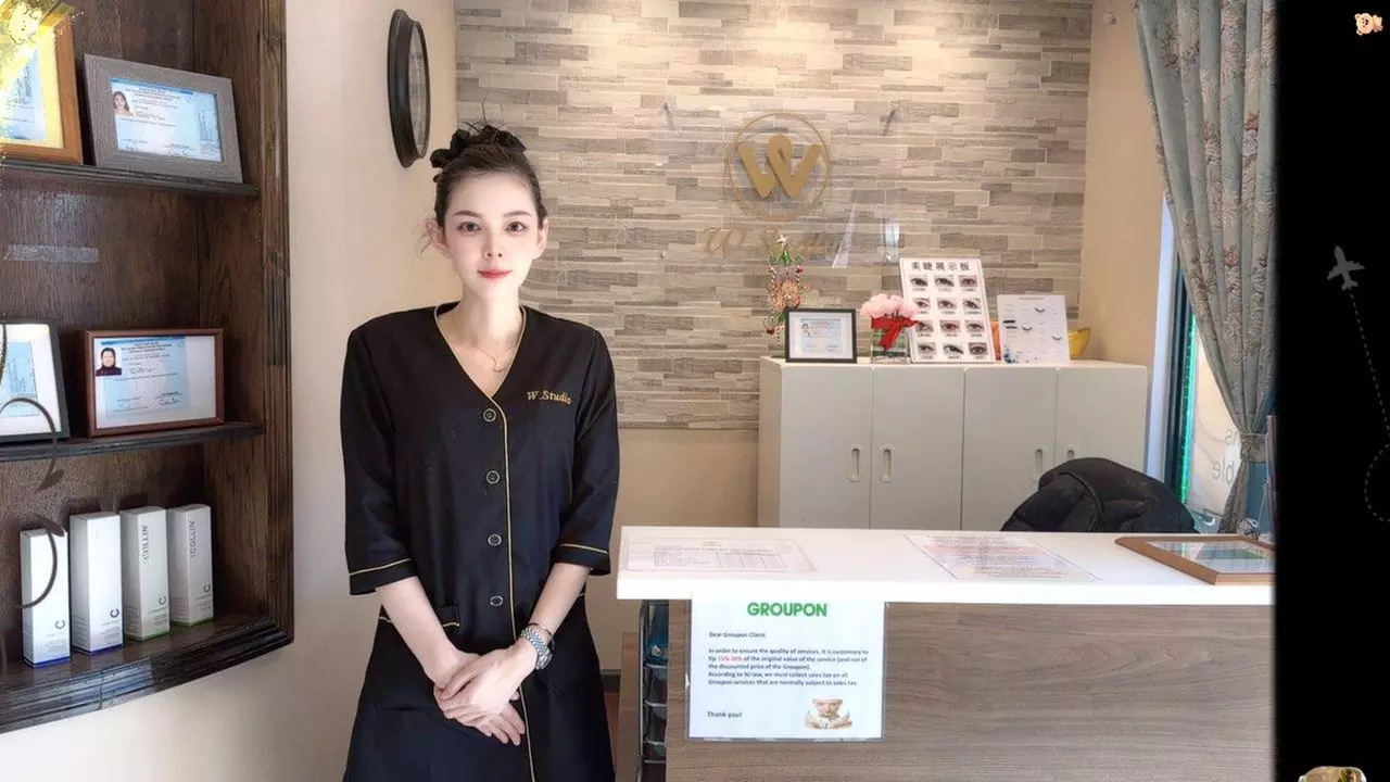 Swedish Deep Tissue and Hot Stone Massages with Couples Options