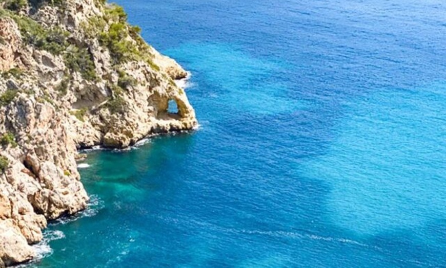 Image 14: Paseo en catamarán con baño en alta mar y bebida para niño o adulto