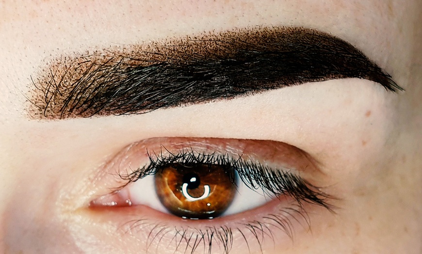 Image 5: Permanent Make-up: Brauen, Lippen, Eyeliner oder Haarpigmentierung