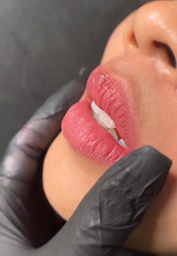 Save Up to60% Off on Expert Microblading & Permanent Makeup