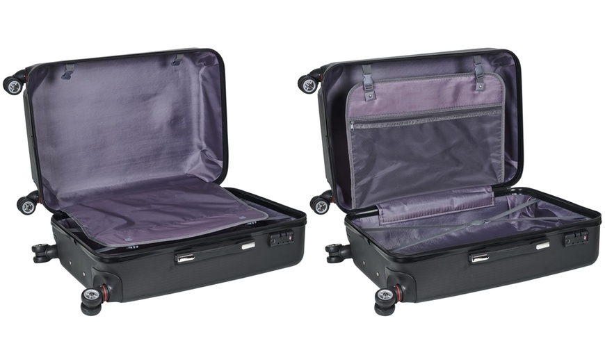 Image 18: Three-Piece Hard Shell Suitcase Set
