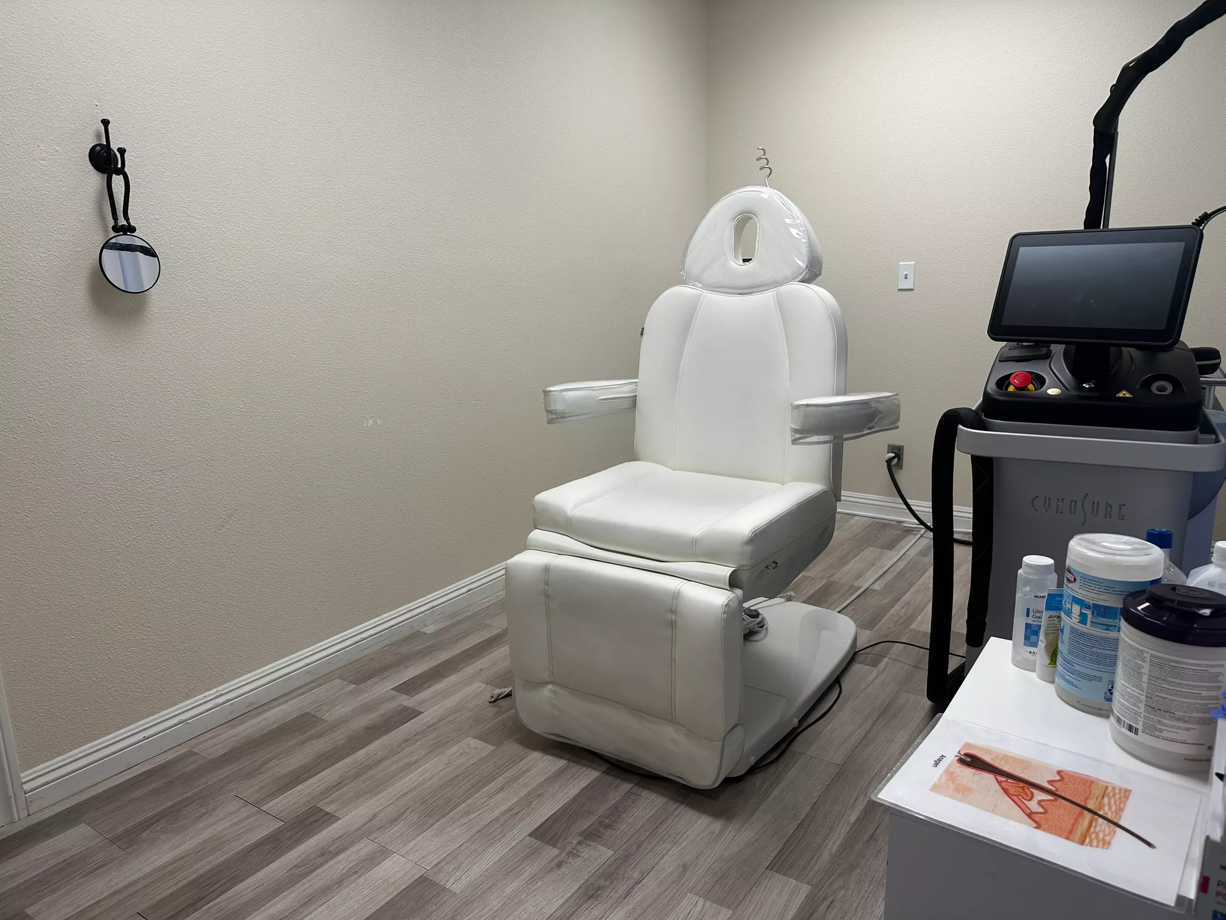 20, 40, or 60 Units of Botox or 1 ml Syringe of Juvéderm Filler
