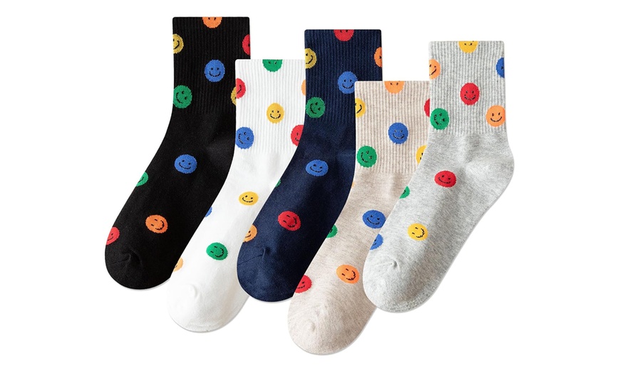 Image 8: 5 or 10 Pairs of Smiley Socks for Women