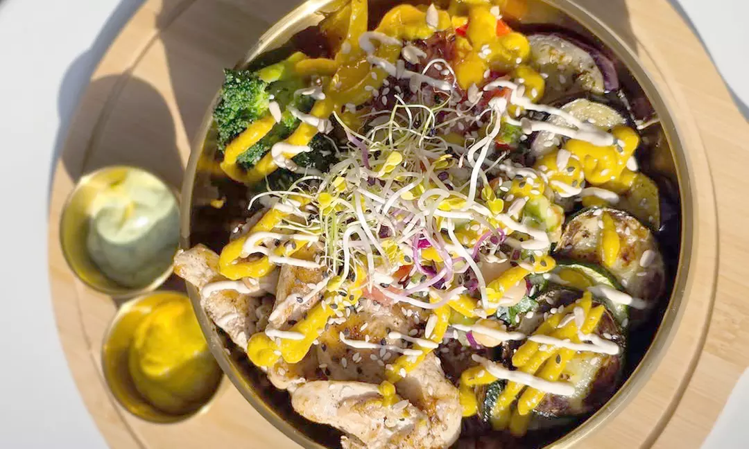 Bowl nach Wahl inkl. Softdrink für 1 oder 2 Personen