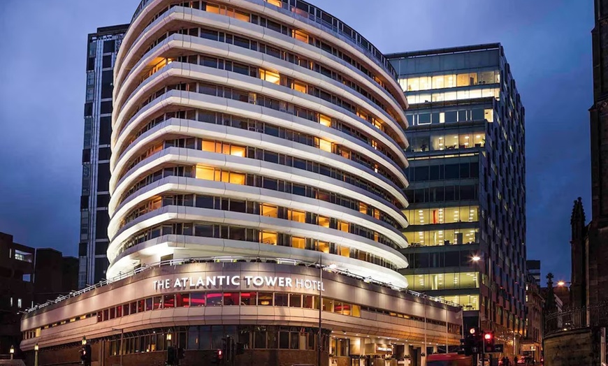 Image 1: Liverpool: Standard Double Room with Breakfast