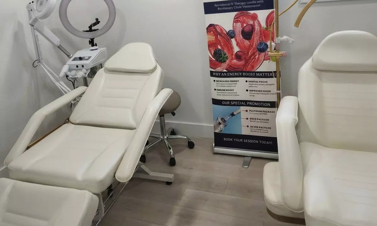 Enhance Your Eyes: Full Sets of Effortless, Hybrid, or Ultimate Lashes