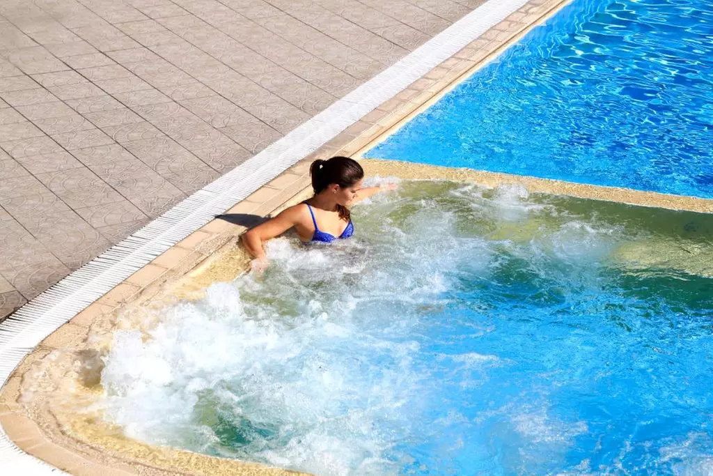 Abano Terme 4*: Smart Room con mezza pensione e piscine termali