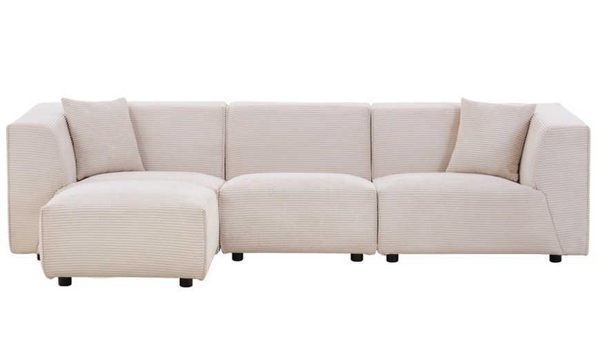 Image 4: Canapé modulable 3 ou 4 places avec pouf en velours côtelé de Kocoon