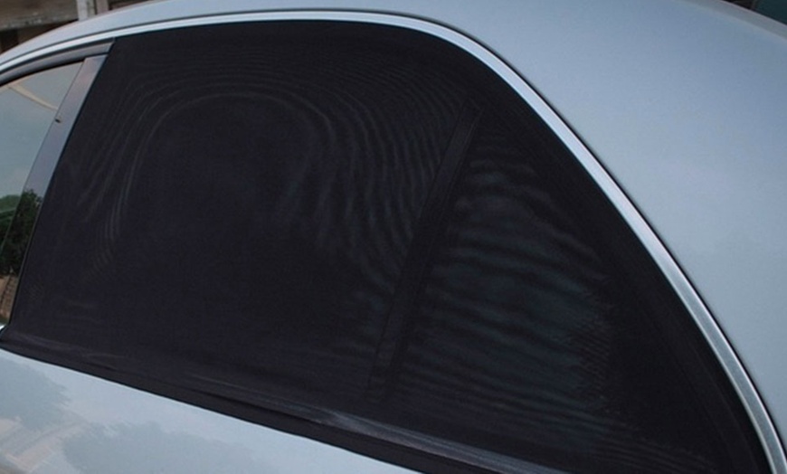 Image 7: Car Door Sunshade Set