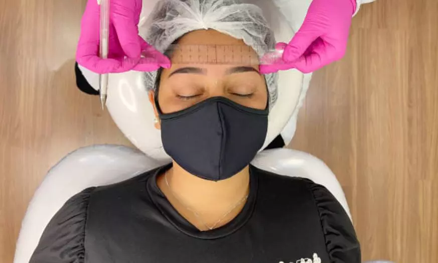 Micropigmentación de ojos o labios, o microshading en cejas