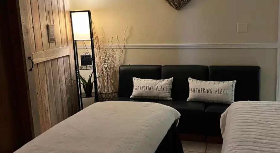 Choice of Swedish or Deep Tissue Massage with Lauren