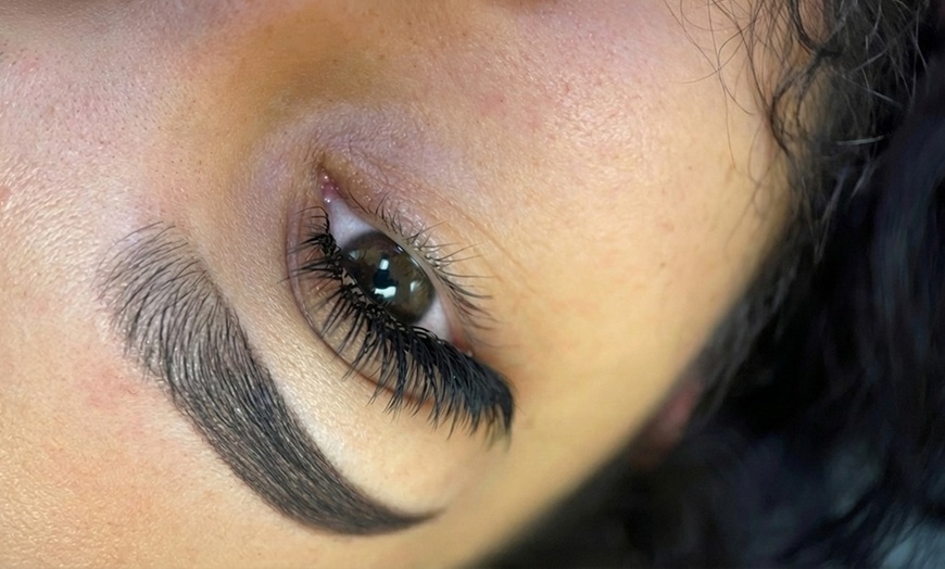 Image 4:  Get Classic Half Set Extensions 90 Pieces or Full Set Lash Extensions