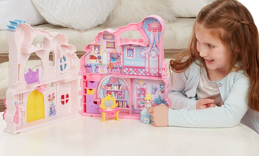 Image 7: Disney Princess Castle Playset