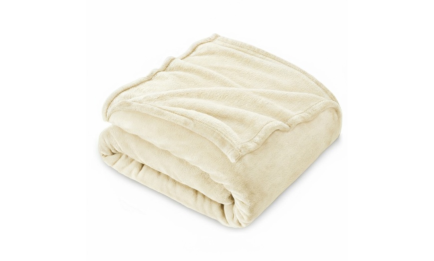 Image 4: Kuschelige Fleece-Decke