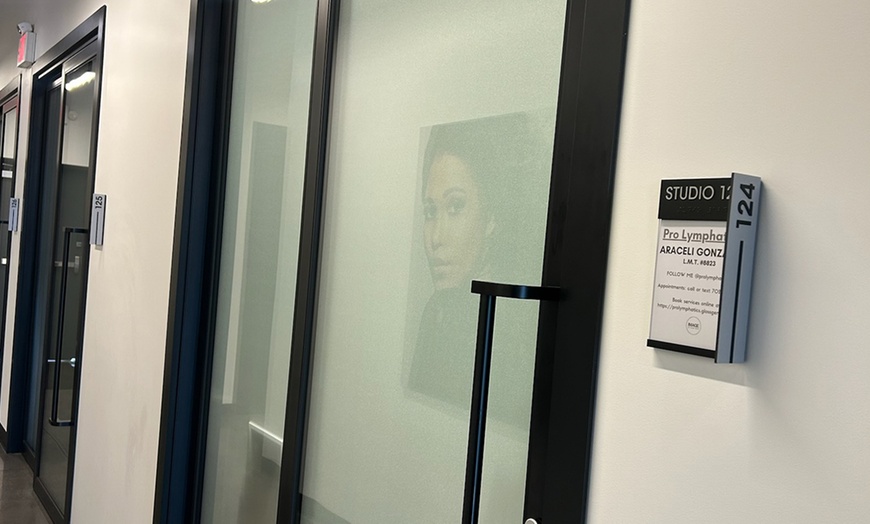 Image 4: Relax with 60-Minute Swedish, Deep Tissue, or Lymphatic Massage 