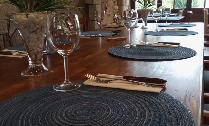 Image 6: Sabor y mar: menú mediterráneo clásico o prémium para 2 o 4 personas