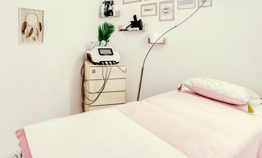 Image 2: Regard intense ou naturel ? À vous de choisir !