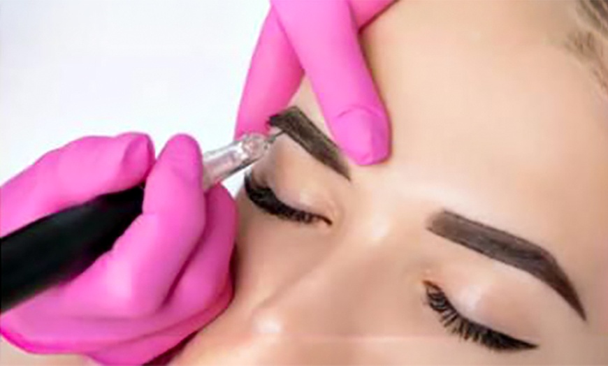 Image 1: Permanent Make-up für Augenbrauen oder Lippen in der Technik nach Wahl