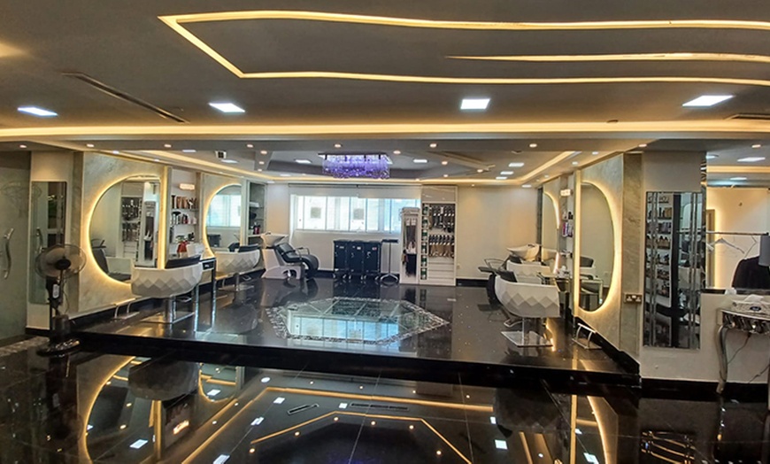 Image 2: 60 Mins Classic Moroccan Bath, Spa, Threading, Mani-Pedi, and Facial