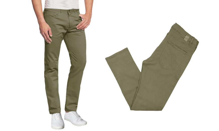 Image 7: Men's 5-Pocket Slim Fit Cotton Stretch Chino Pants (Sizes, 30-42)