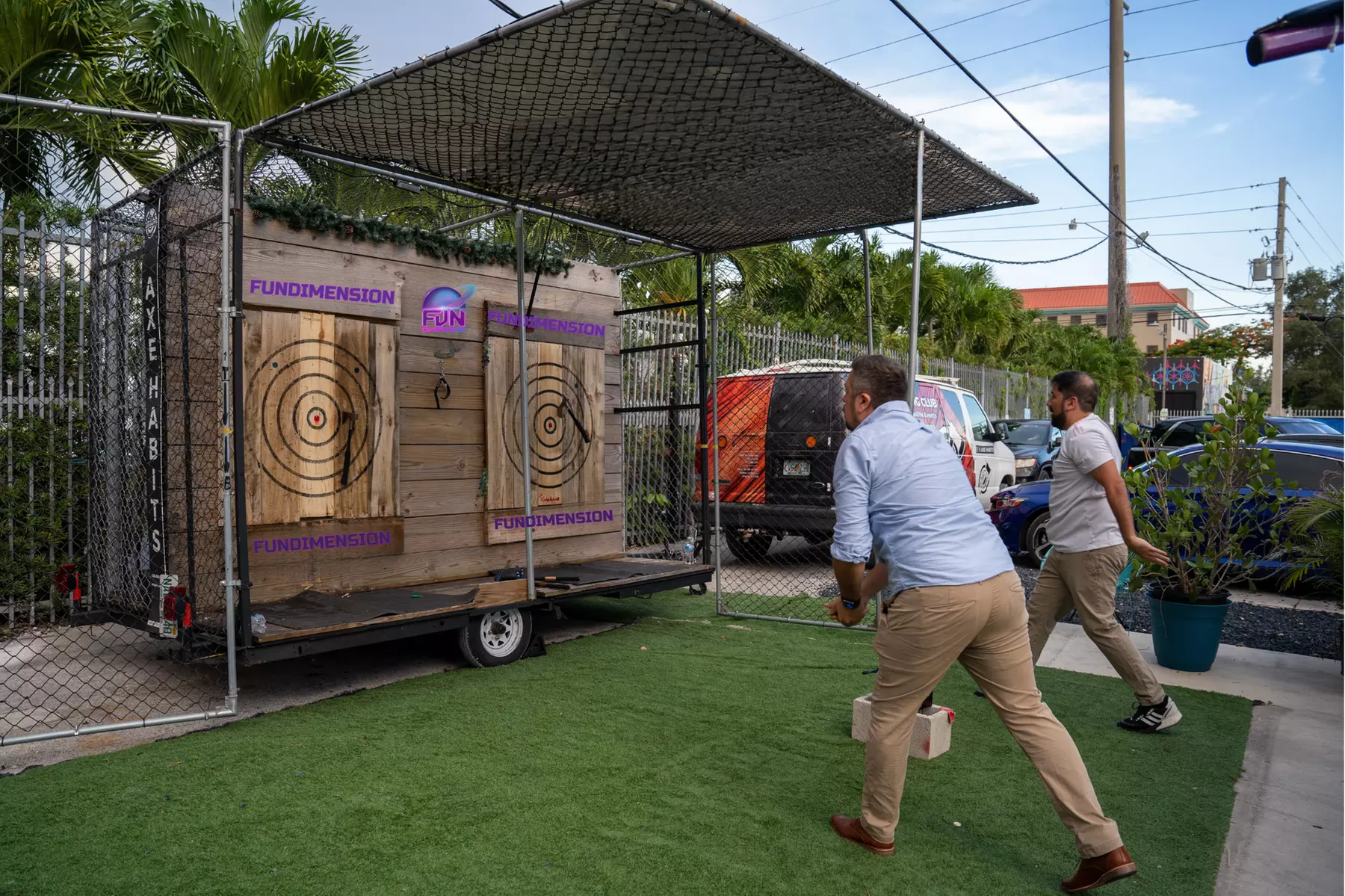 Axe Throwing & Arcade Games – Miami