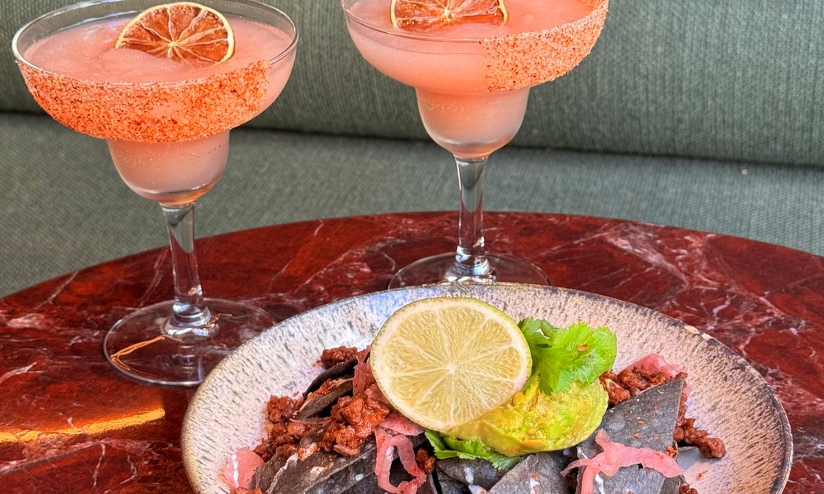 Tardeo Superchulo para 2 o 4 personas con bebida y picoteo saludable