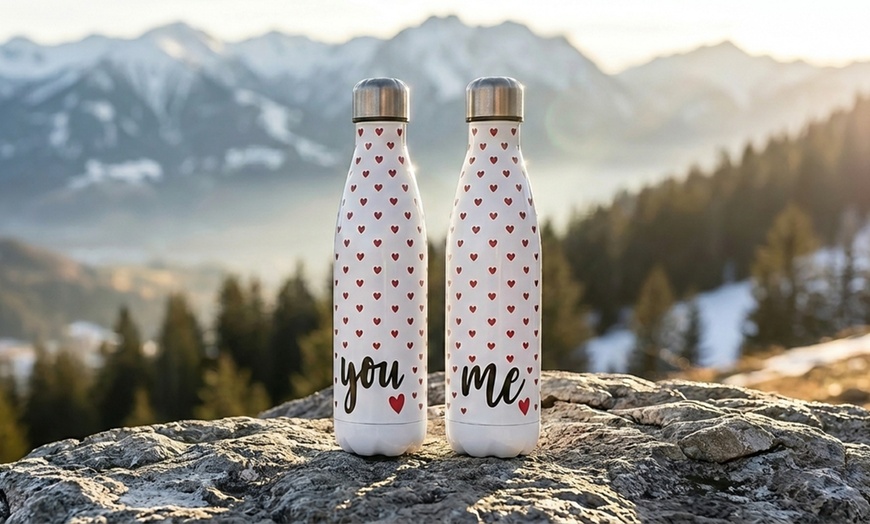 Image 2: Set di 2 borracce termiche You & Me con design a cuore